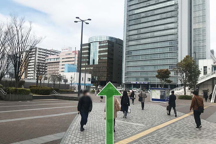 新横浜駅前交番へ向かいます。